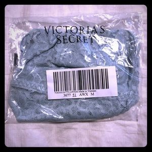 Baby blue Victoria’s Secret Bralette NWT!